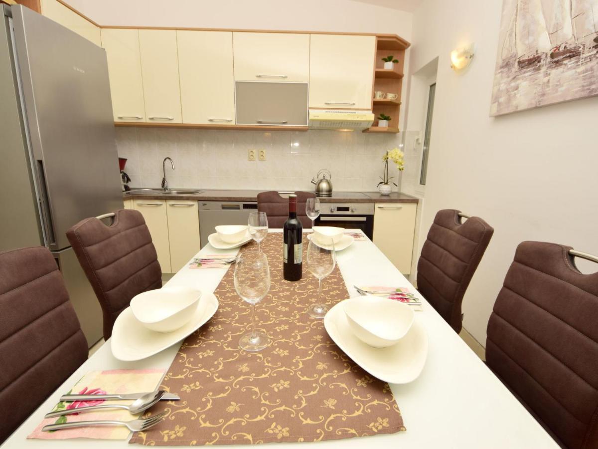 Apartment Mornar-2 By Interhome Trogir Zewnętrze zdjęcie